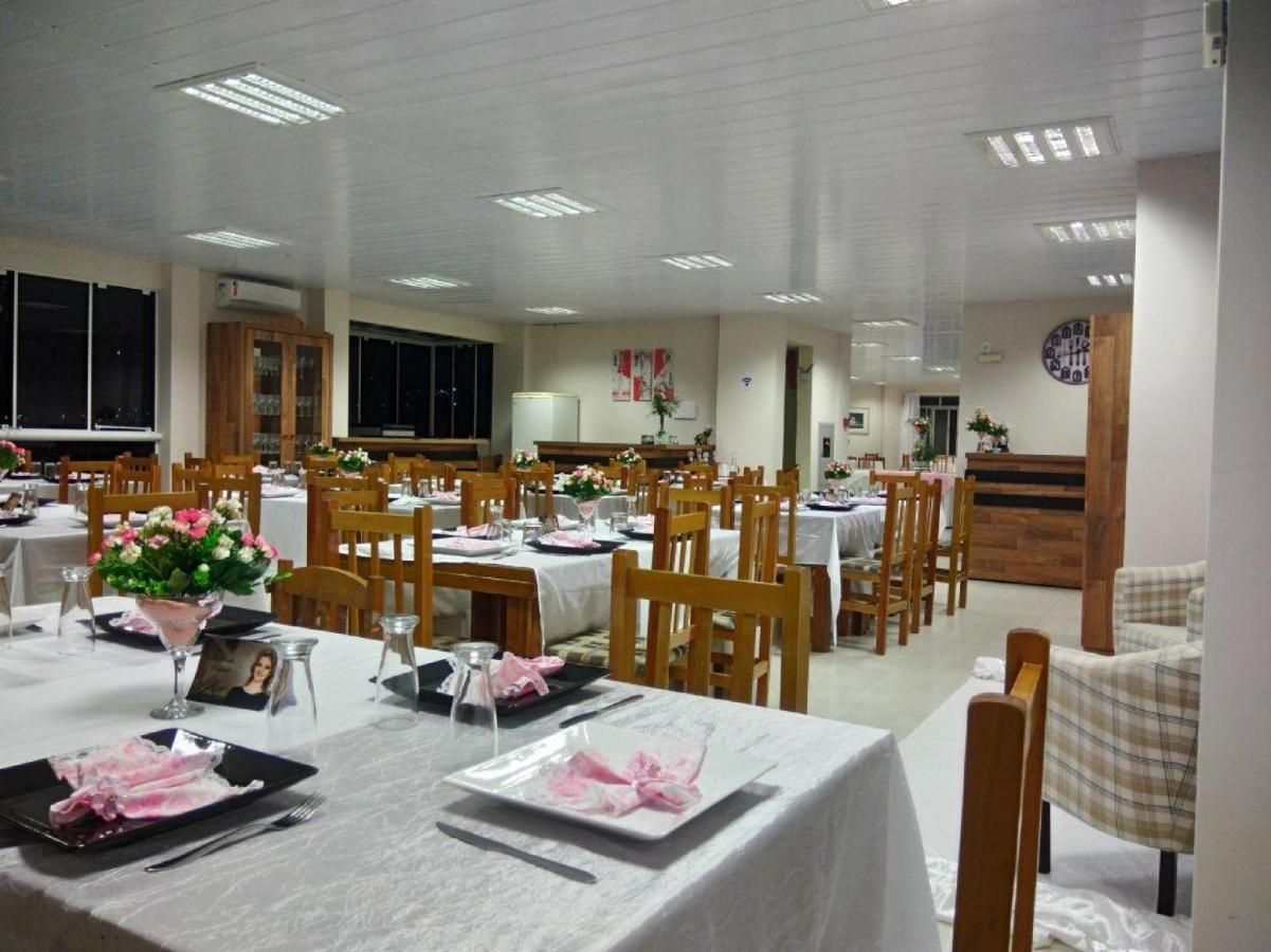 Oyo Hotel Farol Joaçaba Buitenkant foto